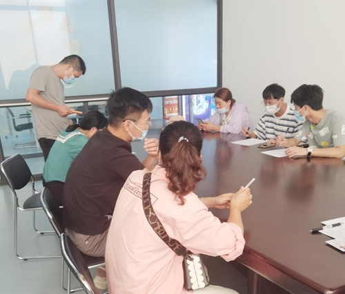 恭喜！蘇州昱騰與依迪埃展柜公司簽訂勞務外包業務！