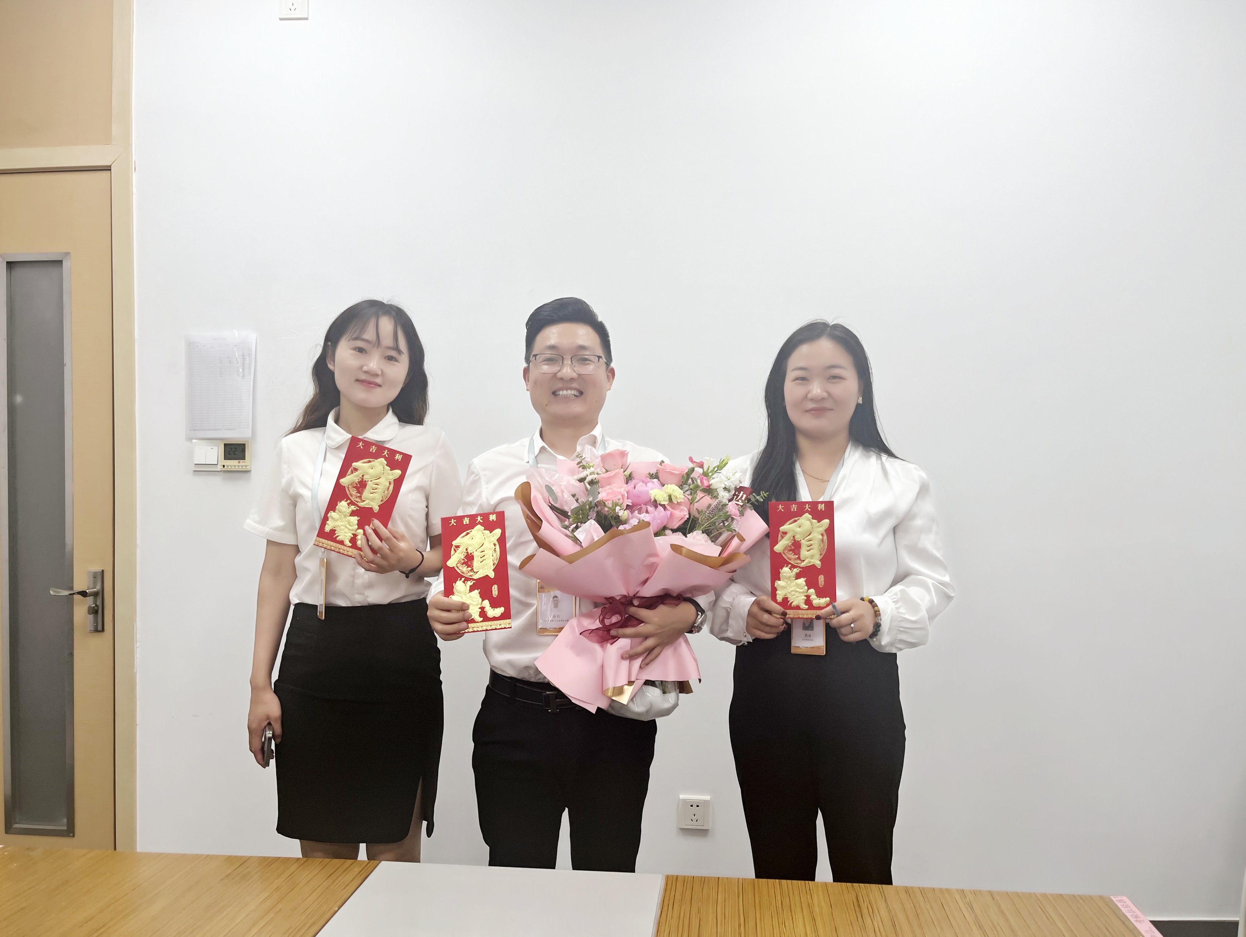 心靈相約 健康同行——蘇州昱齊盛人力公司開展月會+徒步團建